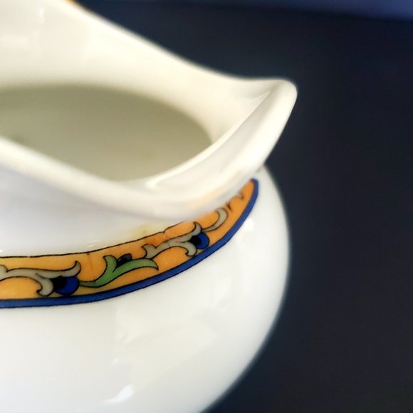 VTG ROYAL BAYREUTH BAVARIA Porcelain Creamer White Gold Cobalt Border Motif Gift - Picture 7 of 8